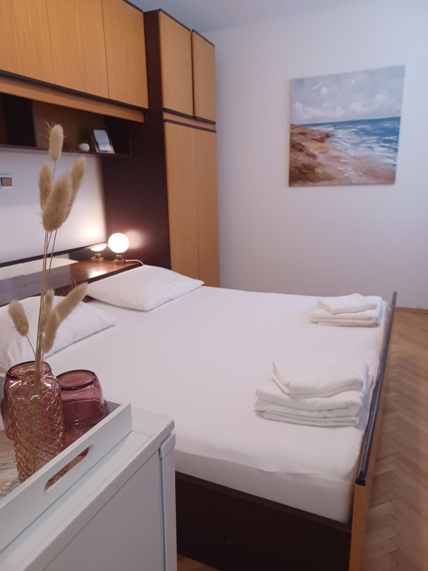 Apartments Emilija Makarska Zimmer foto
